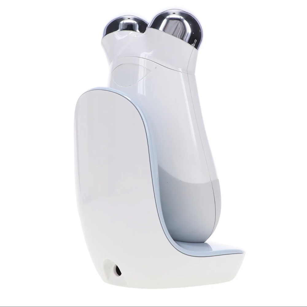 NuFace anniversary facial toning device kit with charger and gel